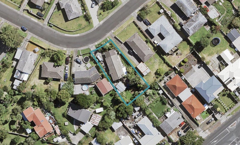 26 Coburg Street, Henderson, Auckland - Carousel 1