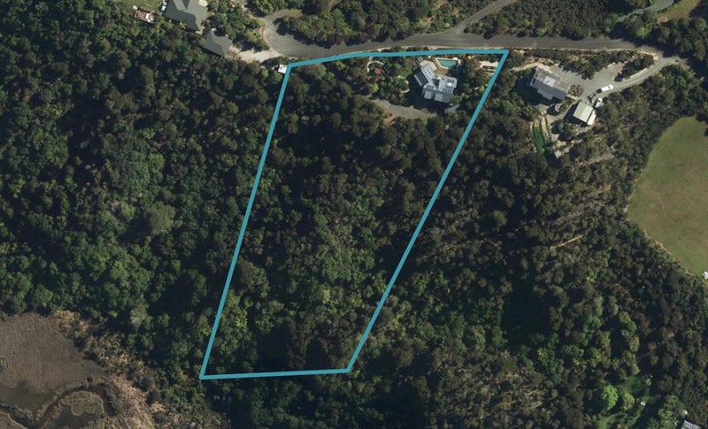 23 Lady Barkly Grove, Kaiteriteri, Motueka - Carousel 1
