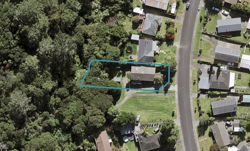 39 Allington Road, Massey, Auckland - Carousel 1