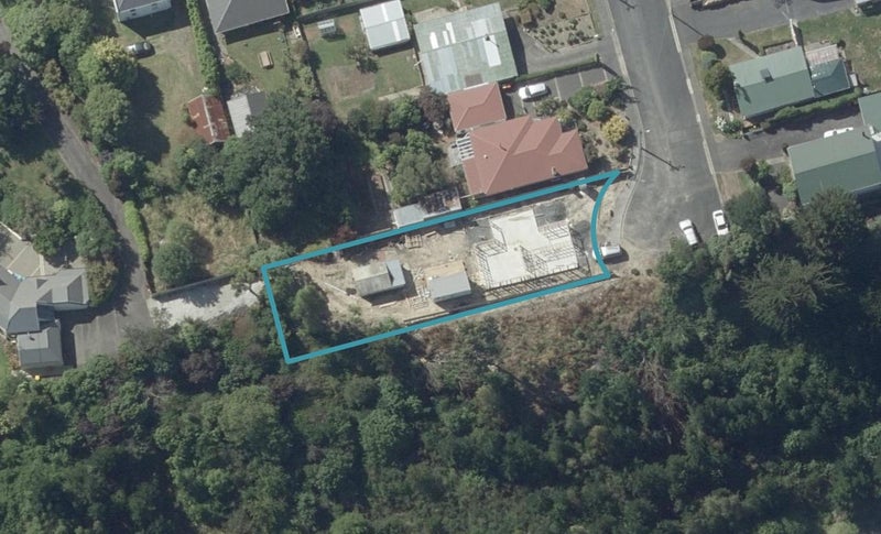 8 Fry Street, Fairfield, Dunedin - Carousel 1