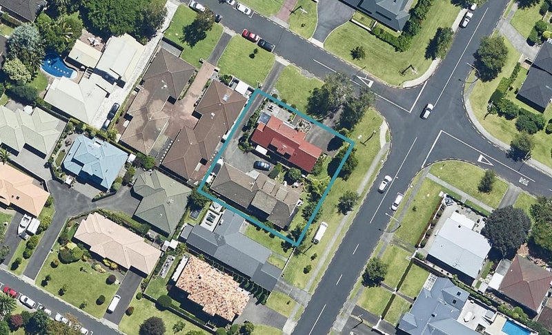 0 , Tauranga - Carousel 1