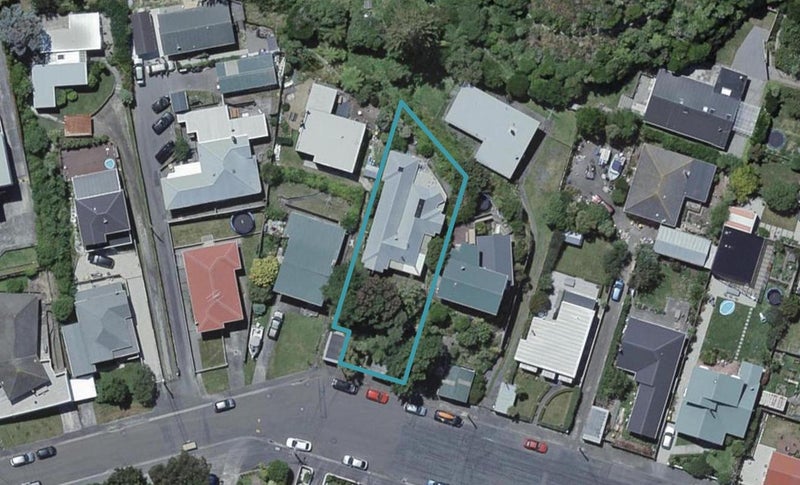 16 Ribble Street, Island Bay, Wellington - Carousel 1