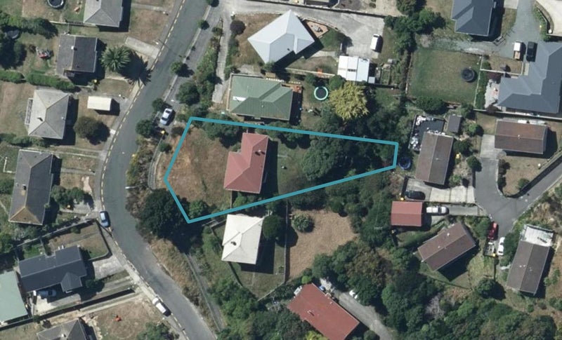 38 Downes Street, Titahi Bay, Porirua - Carousel 1