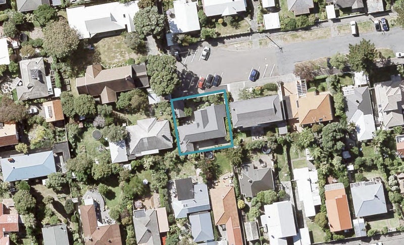 9 Ngaio Street, Eastbourne, Lower Hutt - Carousel 1