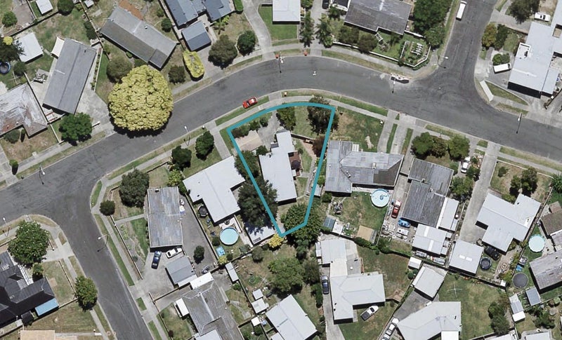 15 Argyll Crescent, Tamatea, Napier - Carousel 1