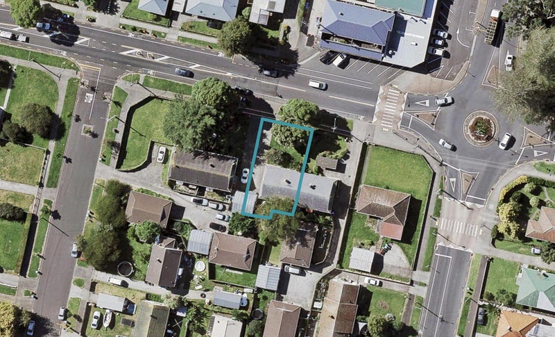 75 Point England Road, Point England, Auckland - Carousel 1