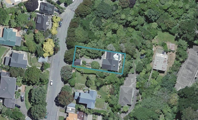 10 Homewood Crescent, Karori, Wellington - Carousel 1