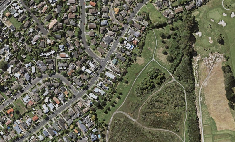 2/121 Grand Drive, Remuera, Auckland - Carousel 1