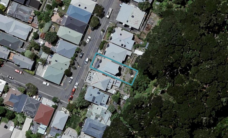 41 Scarborough Terrace, Mount Victoria, Wellington - Carousel 1