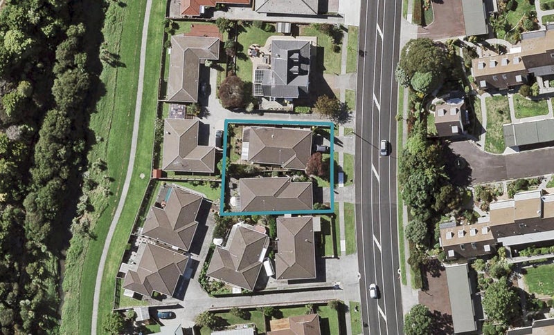1/69 Aviemore Drive, Highland Park, Auckland - Carousel 1