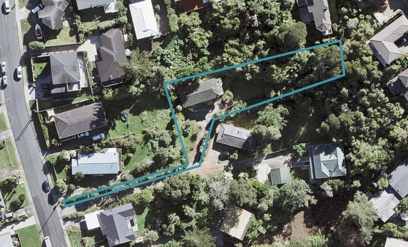 6 Limmer Place, Browns Bay, Auckland - Carousel 1