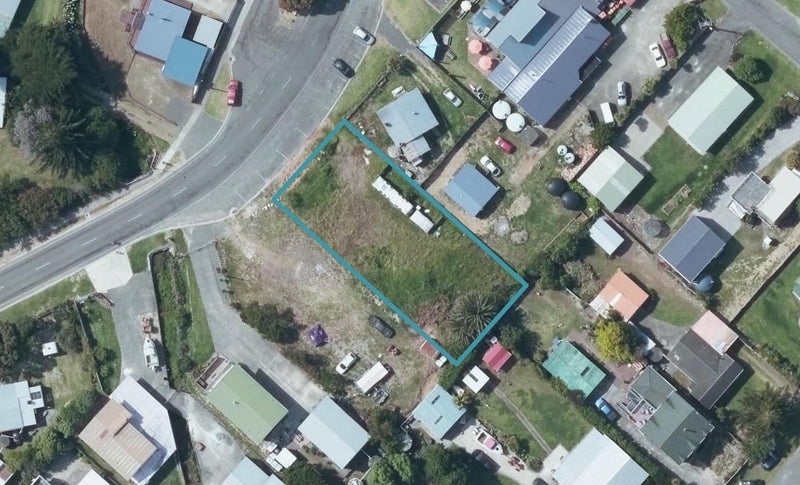 133 Newcastle Street, Māhia - Carousel 1
