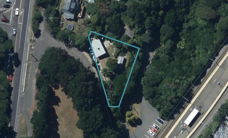2 Teihana Road East, Pukerua Bay, Porirua - Carousel 1