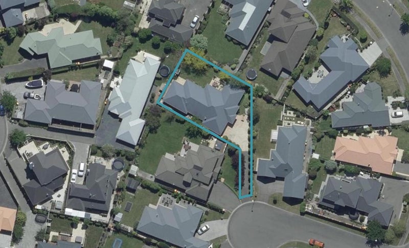 6 Napoleon Close, Harewood, Christchurch - Carousel 1