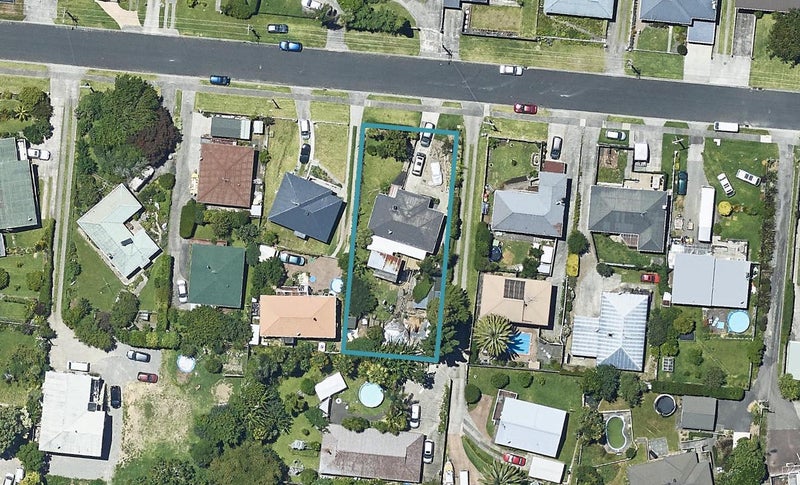 22 Esk Street, Parkvale, Tauranga - Carousel 1
