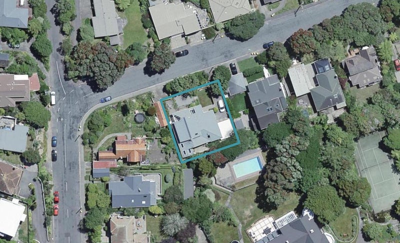 4 Waikare Street, Karori, Wellington - Carousel 1