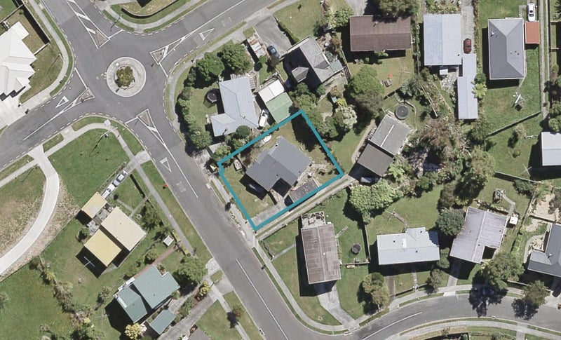 122 Norana Road, Timberlea, Upper Hutt - Carousel 1