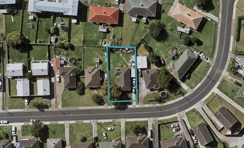 18 Nola Crescent, Otara, Auckland - Carousel 1