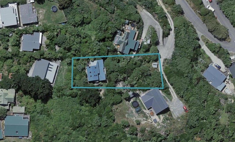 35 Cave Road, Houghton Bay, Wellington - Carousel 1