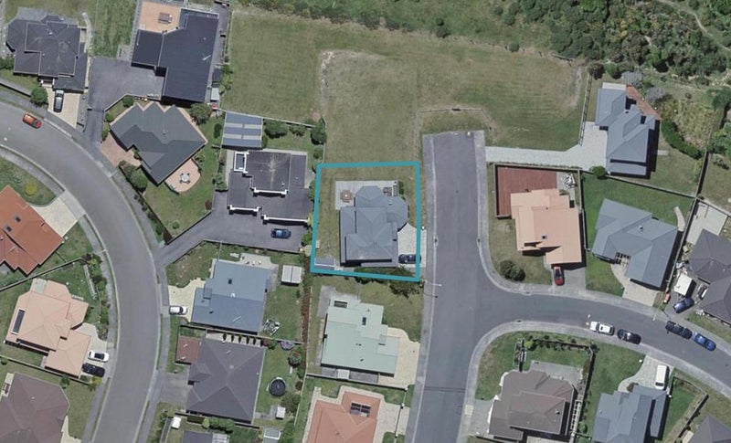 9 Black Pine Road, Woodridge, Wellington - Carousel 1