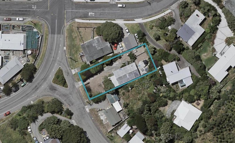 1 Flaxmere Street, Waikanae Beach, Waikanae - Carousel 1