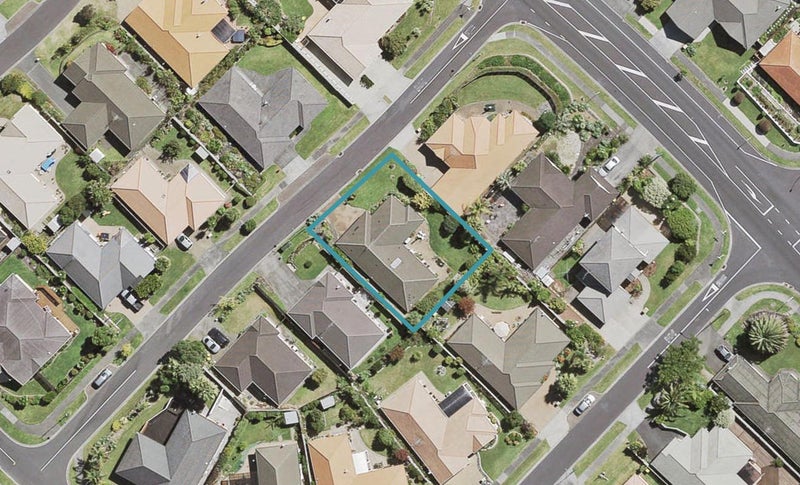4 Somerton Rise, Henderson, Auckland - Carousel 1