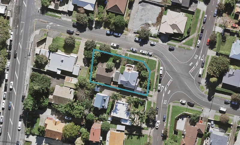 1/19 Queensway, Three Kings, Auckland - Carousel 1