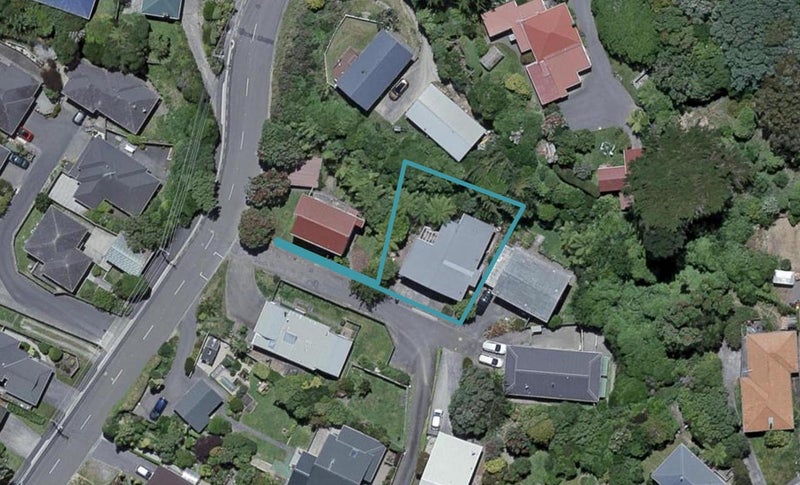 36 Glanmire Road, Newlands, Wellington - Carousel 1