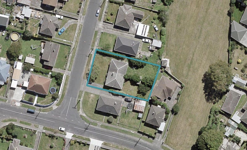 2/4 Hunter Street, Taita, Lower Hutt - Carousel 1