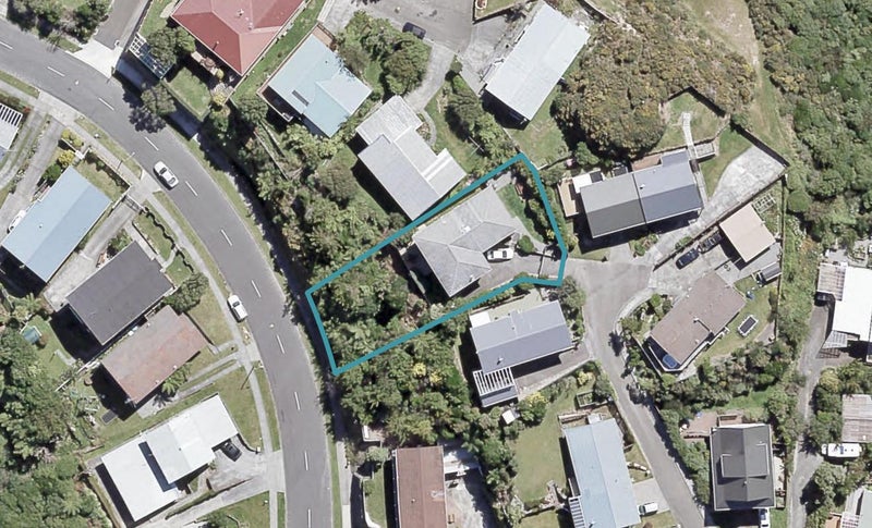 12 Wisteria Grove, Maungaraki, Lower Hutt - Carousel 1
