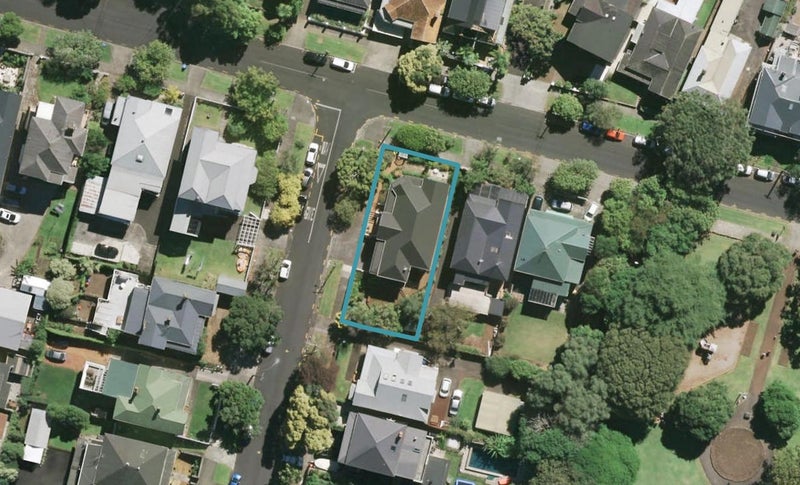 43 Carlton Gore Road, Grafton, Auckland - Carousel 1