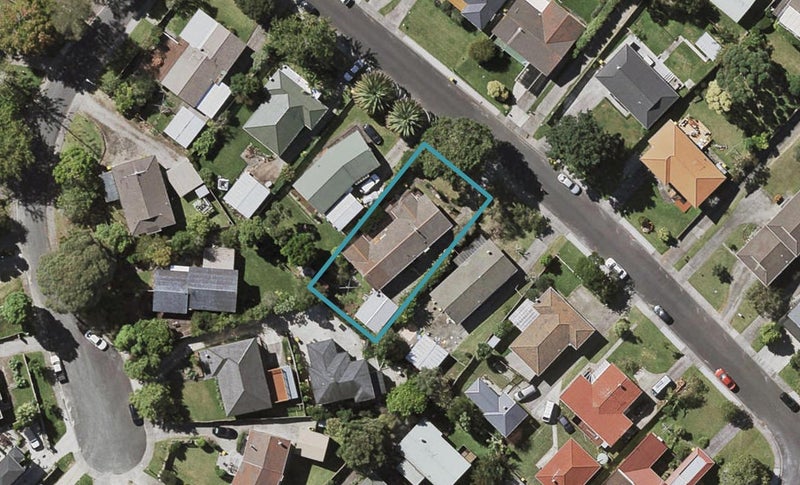 42 Salamanca Road, Sunnynook, Auckland - Carousel 1