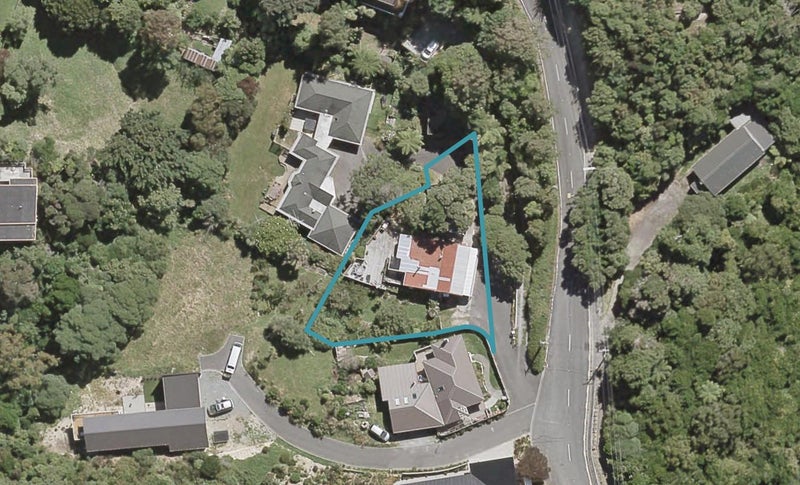 51 Singers Road, Korokoro, Lower Hutt - Carousel 1