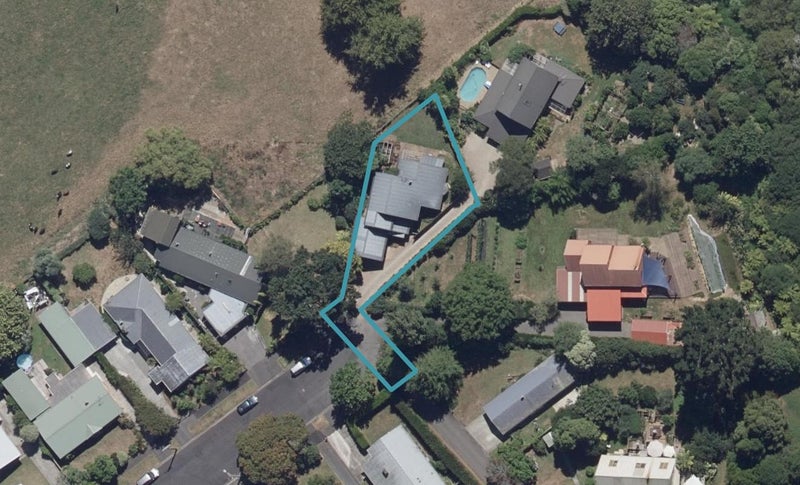 75 Nevada Road, Silverdale, Hamilton - Carousel 1