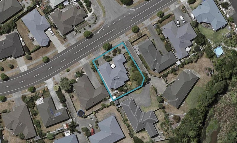 128 Weggery Drive, Waikanae Beach, Waikanae - Carousel 1