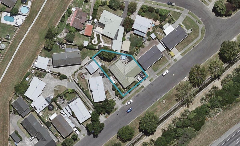18 Spriggs Crescent, Greenmeadows, Napier - Carousel 1