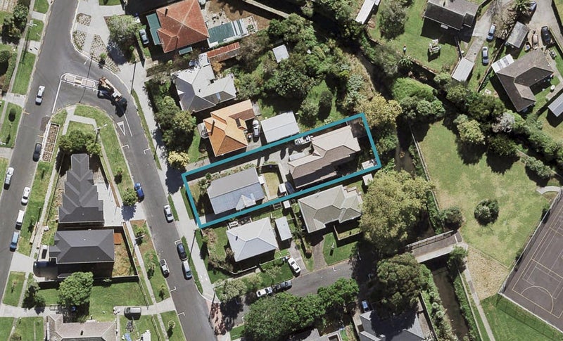 8 Somerset Road, Mount Roskill, Auckland - Carousel 1