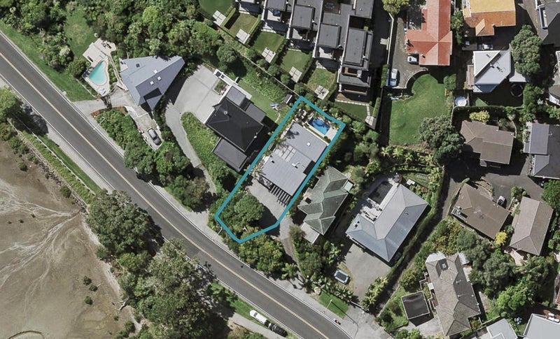 12 Ngapipi Road, Orakei, Auckland - Carousel 1