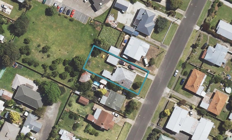 25 Albert Street, Te Hapara, Gisborne - Carousel 1