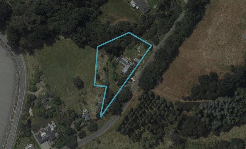 73 Andersons Road, Charteris Bay, Lyttelton - Carousel 1