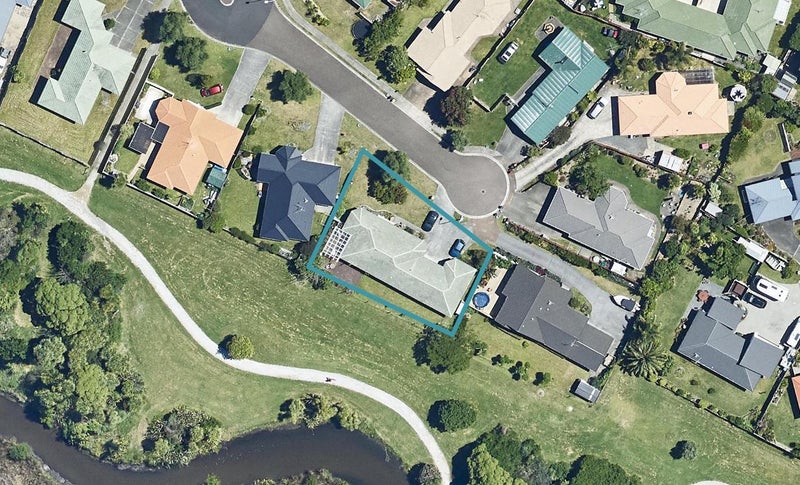 27 Larisa Grove, Papamoa Beach, Papamoa - Carousel 1