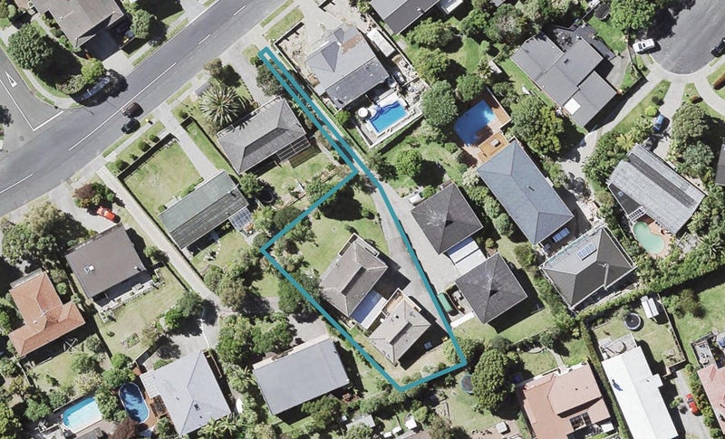 2/50 Maxwelton Drive, Mairangi Bay, Auckland - Carousel 1
