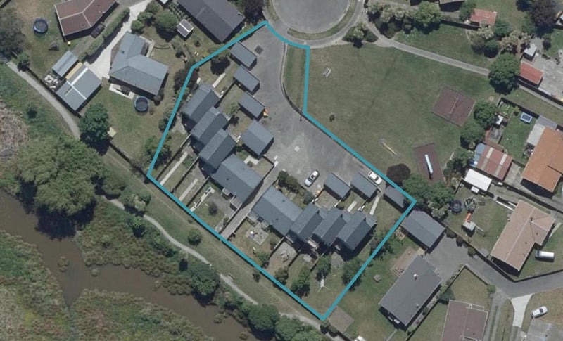 1/12 Curzon Place, Parklands, Christchurch - Carousel 1