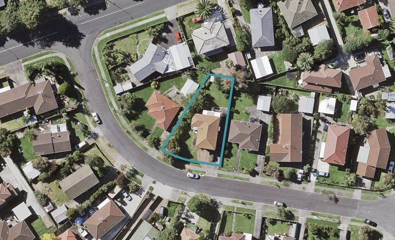 6 Mandarin Place, Half Moon Bay, Auckland - Carousel 1
