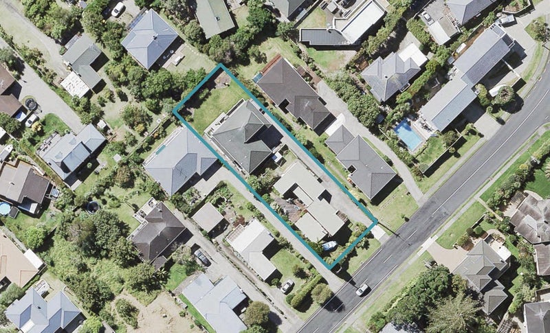 1/3 Arran Road, Browns Bay, Auckland - Carousel 1