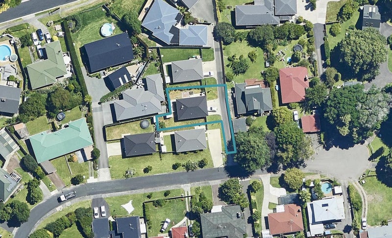 20B Parkvale Road, Otumoetai, Tauranga - Carousel 1