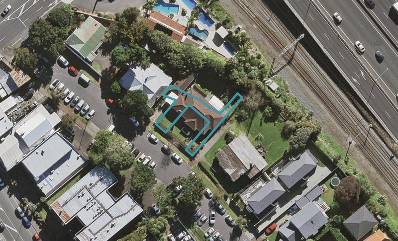 2/4 Patey Street, Epsom, Auckland - Carousel 1