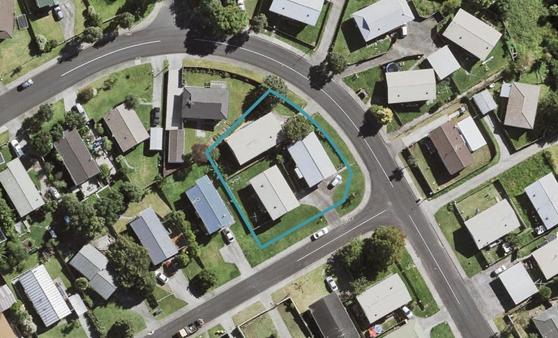 22 Aldern Road, Massey, Auckland - Carousel 1