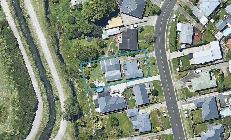 58 Humber Crescent, Gate Pa, Tauranga - Carousel 1