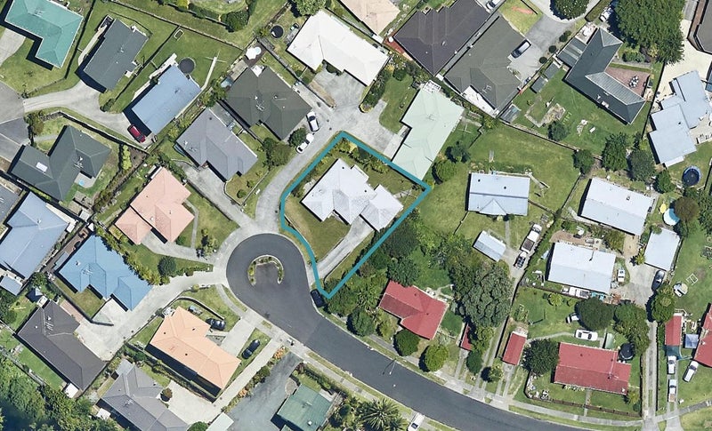 26 Redmond Street, Judea, Tauranga - Carousel 1